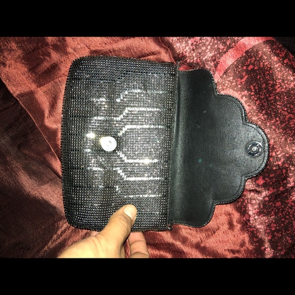 Does anyone know what brand this is? - Picture 2 of 8